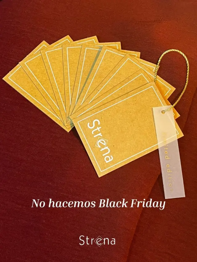 No hacemos Black Friday.
Preferimos cuidar lo que cuesta crear.
Creemos en la moda que dura, en las manos que la hacen posible y en las historias que hay detrás de cada prenda.

Porque para nosotros, el valor no se mide en descuentos, sino en el tiempo, el cariño y el respeto con el que se hace cada pieza.

💛 Gracias por elegir con conciencia.

#consumoconsciente #modaética #slowfashion #hechoamano #pequeñasempresas